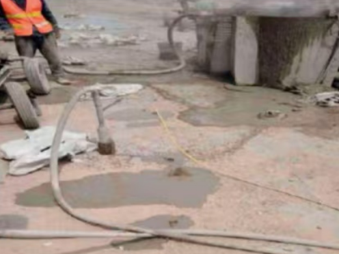 西工水泥混凝土路面板底注浆技术 路面脱空注浆整治方案