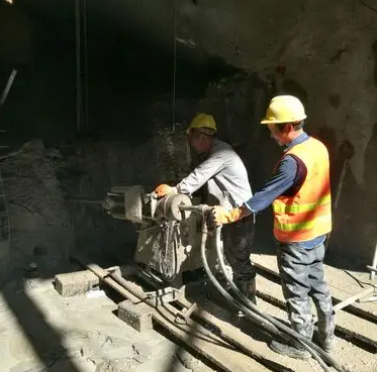 西工水下抗分散灌浆料特点 水下不分散注浆料介绍